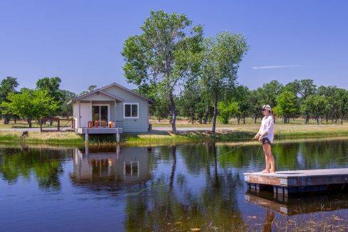 Lake-Cottage-Fishing