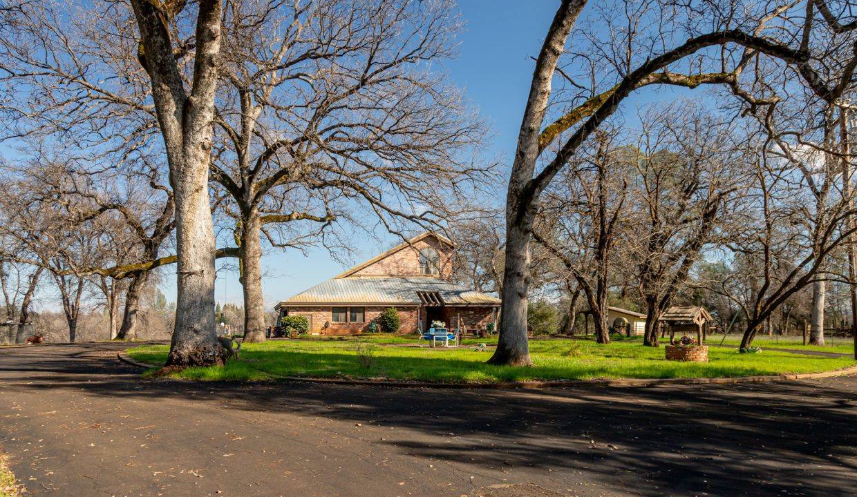 house and driveway