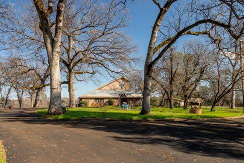 house and driveway