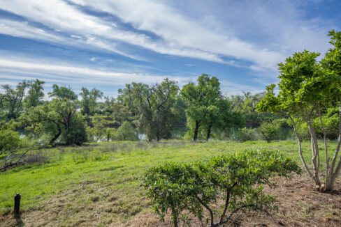 53-Jelly's Ferry Rd Lot - E-52